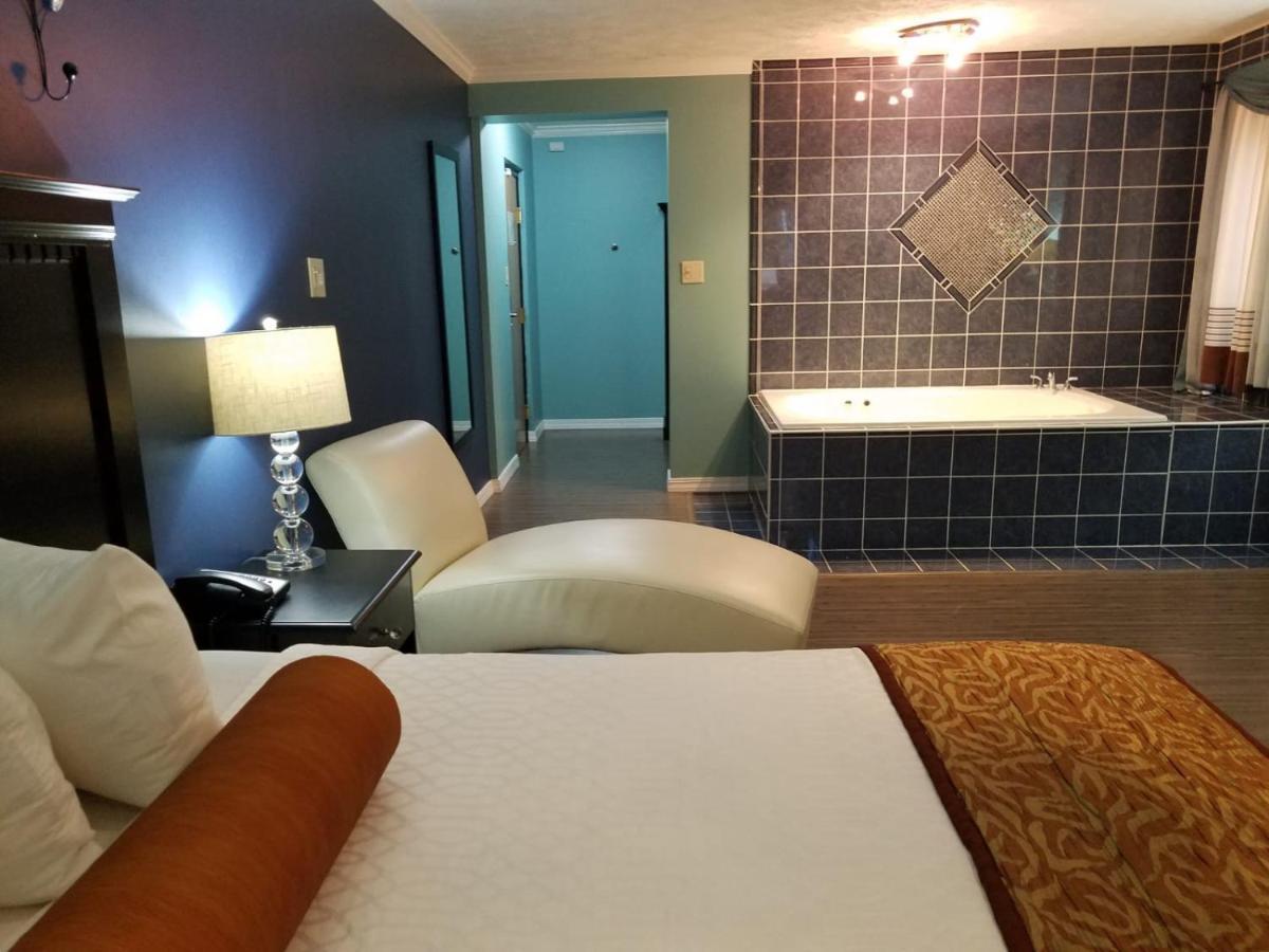 Hotel Lincoln Inn On Route 66 And Near I-55 Extérieur photo
